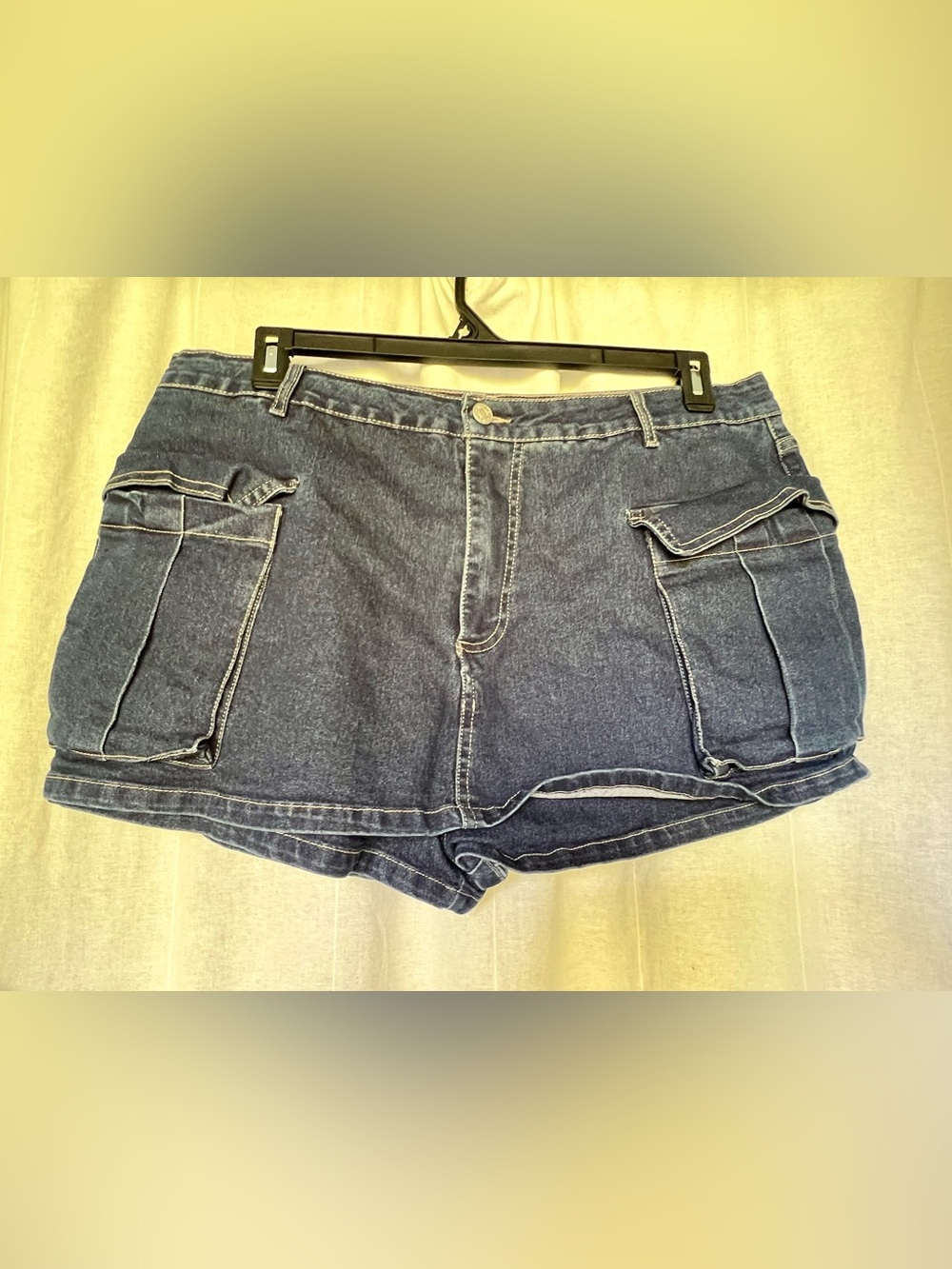 Madden NYC Women's Mini Cargo Skort